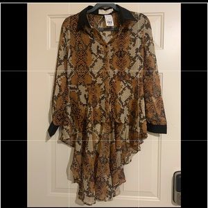 Small snakeskin blouse